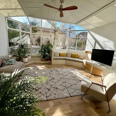 Apartment Bord De Mer, Magnifique De 150m2 Avec Jardin
